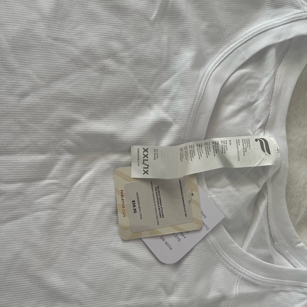 Fabletics Feather Tech Short Sleeve Top - Picture 4 of 5